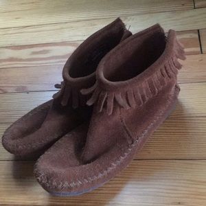 Minnetonka Moccasin Boots